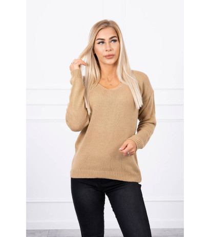 Sweter z dekoltem V camelowy